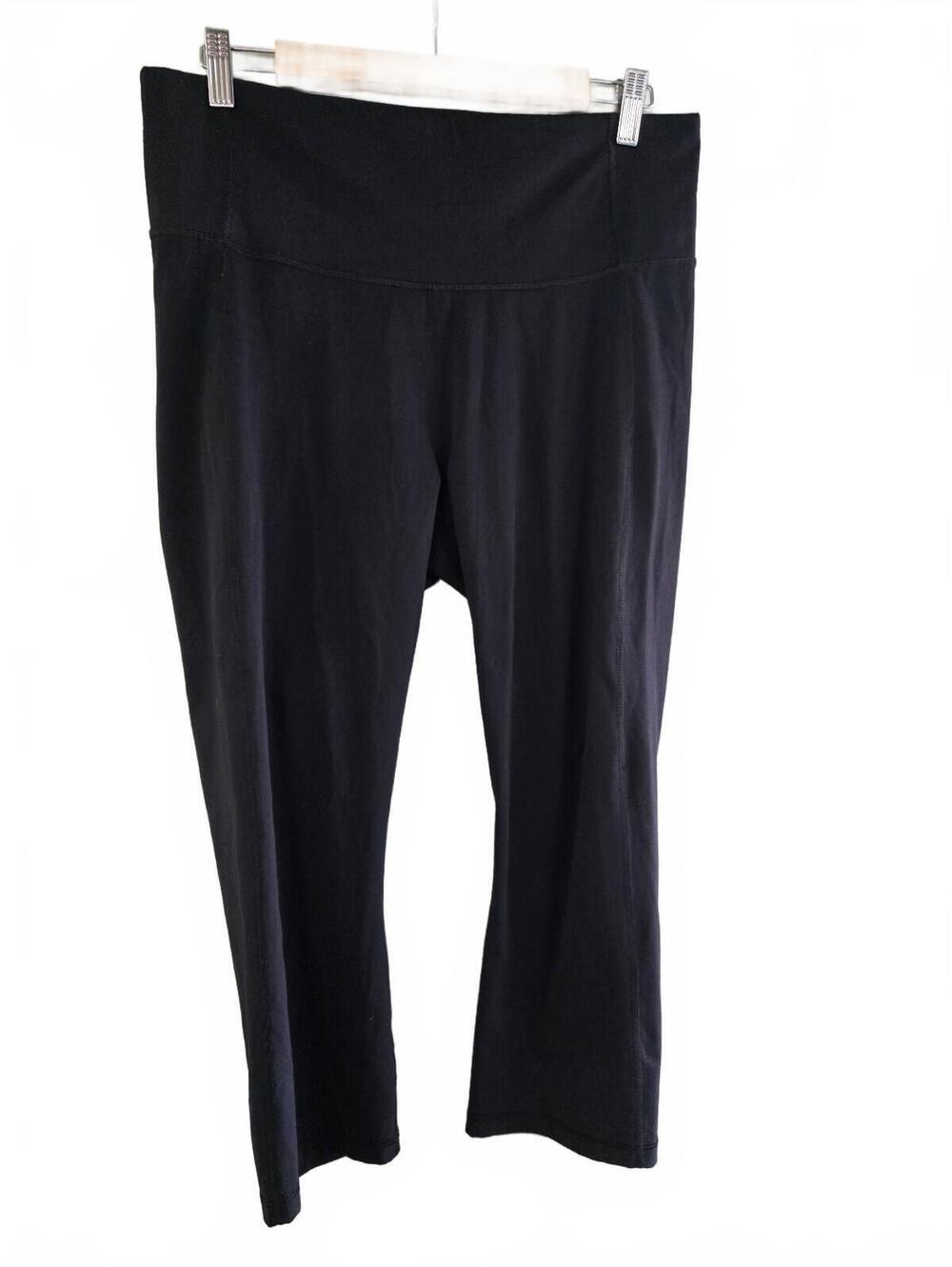 All in Motion Black High Waist Capri Leggings